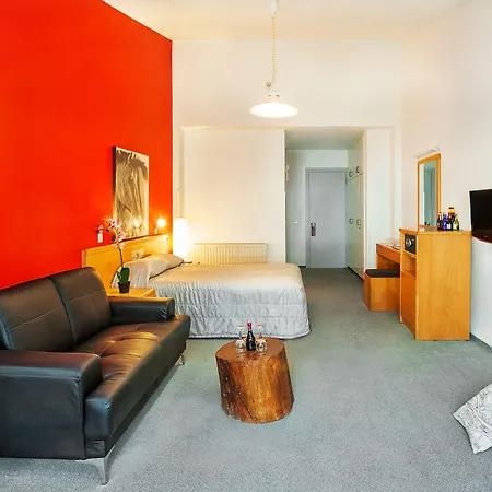 & Hotel