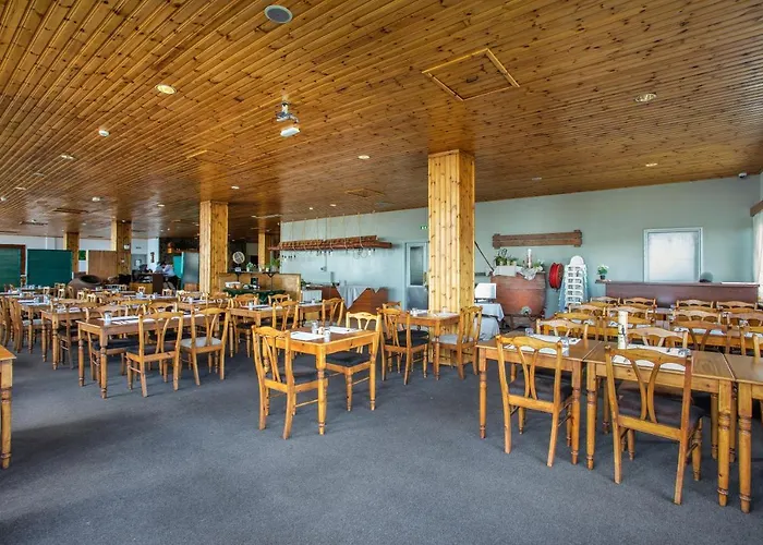 ホテル & トロードス